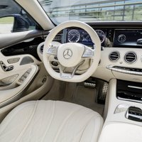 'Mercedes-Benz S65 AMG' kupeja – četrās sekundēs līdz 'simtam'