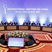 Astanā aiz slēgtām durvīm atsākas Sīrijas miera sarunas