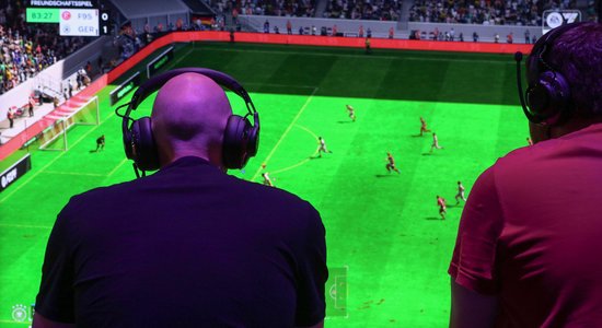 Alkatība un ambīcijas – kā FIFA pazaudēja simtiem miljonus un pasaulē populārāko datorspēli