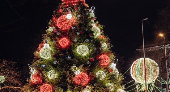 Foto: Liepāja pasakaini krāšņā svētku rotā