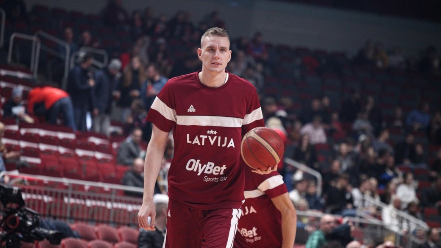 "Mums katram ir ambīcijas..." Anžejs Pasečņiks par savu lomu izlasē, Pasaules kausu, NBA un izrāviena sezonu Spānijā
