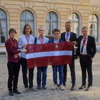 Latvijas skolēniem četras medaļas Starptautiskajā ķīmijas olimpiādē