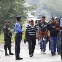 Jauna migrantu karavāna no Hondurasas tuvojas ASV robežai