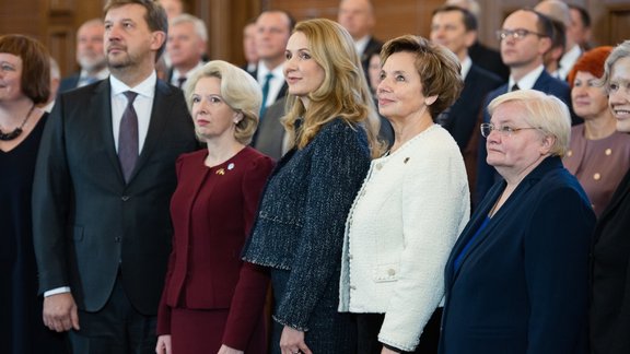 13. Saeima sanāk uz pēdējo sēdi - 16