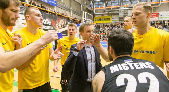 Foto: Misteram 20 punkti uzvarētā Igaunijas finālsērijas pirmajā spēlē