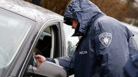 Ceļu policijas rīkotais profilaktiskais reids - 24