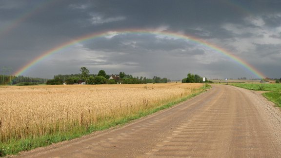 Iziet zem varavīksnes