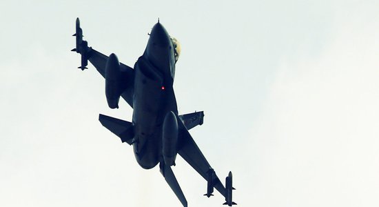 Норвегия пообещала передать Украине истребители F-16