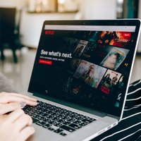 'Netflix' apsver iespēju ierobežot nelikumīgu dalīšanos ar pieeju platformai