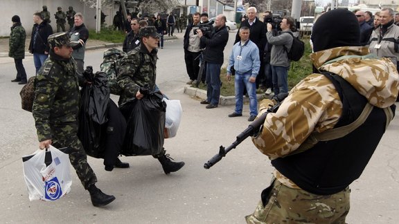 Krievijas spēki ieņēmuši Ukrainas flotes štābu Sevastopolē - 27