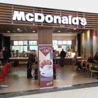 В латвийских McDonald's могут начать обслуживание клиентов за столиками
