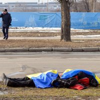 Foto: Harkovā sprādzienā bojā gājuši divi cilvēki; Ukraina vaino Krievijā apmācītus kaujiniekus