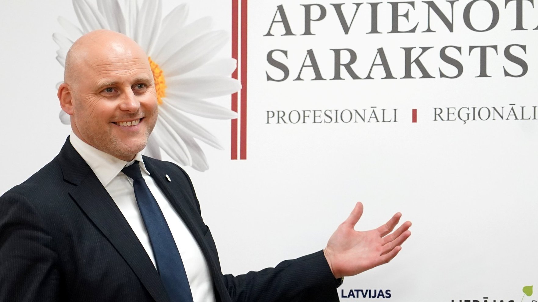 Portfeļi valdībā dalīti atbilstoši 