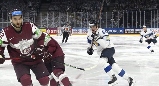 Названы три лучших хоккеиста сборной Латвии на чемпионате мира