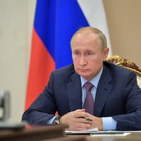 Putins nosaka stingrākus Covid-19 krīzes ierobežojumus