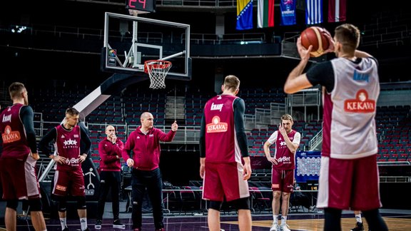 Štelmahers atklājis Latvijas izlases sastāvu spēlei pret Bulgāriju Štelmahers atklājis Latvijas izlases sastāvu spēlei pret Bulgāriju