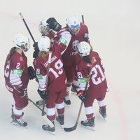 Latvijas hokejistēm divi 'hat-trick' un papildlaikā izcīnīta uzvara pret Taivānu