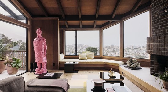 ФОТО: Частный кинотеатр, розовая скульптура и красочный интерьер: гламурный дом в Сан-Франциско