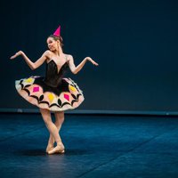 Latvijas baletdejotāja Laura Grieta Grīnberga konkursā Francijā izcīna zelta medaļu