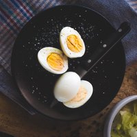 Cik ilgi ledusskapī drīkst uzglabāt vārītas olas?