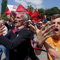 Albāņi pieprasa valdības demisiju