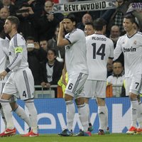 'Real Madrid' futbolistus atkal tur aizdomās par apzinātu dzelteno kartiņu pelnīšanu