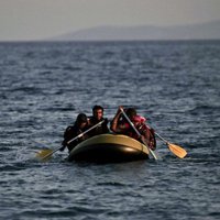Grieķija pauž bažas par migrantu un bēgļu pulcēšanos Turcijas piekrastē