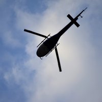 ЧП у берегов Испании: вертолет эвакуировал члена экипажа латвийского судна