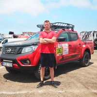 Lietuvietis ar 'Nissan Navara' devies skarbajā Dakaras rallijā