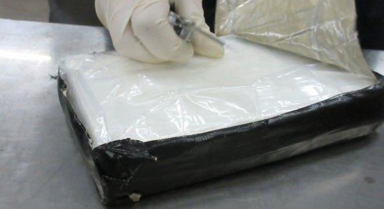 Ямайка: с гражданина Латвии сняты обвинения в попытке контрабанды более 4 кг кокаина