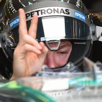 Rosbergs cer uz jaunajām F-1 izmaiņām starta procedūrā