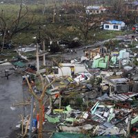 Число жертв супертайфуна на Филиппинах превысило 1200 человек