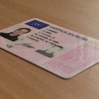 Lielbritānijā par viltotu dokumentu izmantošanu notiesāts Latvijas pilsonis