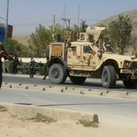 Kabulā uzbrukts starptautisko spēku konvojam
