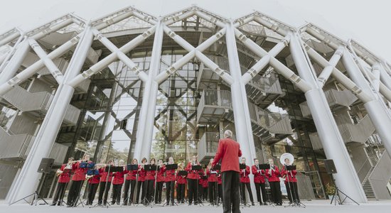 Foto: Jaunajā 'Dziesmusvētku telpā' – tehnoloģiju triumfs un kordziedāšanas tradīcija