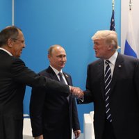 СМИ: Кремль надеется на Трампа даже после введения санкций и падения рубля