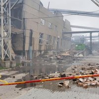В Клайпеде произошел взрыв на крупном предприятии по деревообработке: есть пострадавшие