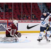 Latvijas U-20 hokeja izlases vārtsargs Mitens: uzvarēsim somus atlikušajās divās spēlēs