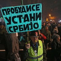 "Долой Вучича и капитализм": География протестов в Сербии расширяется