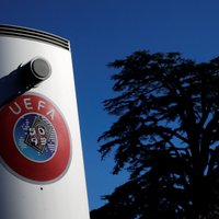 UEFA: vietējo čempionātu apturēšana būtu pāragra un nepamatota