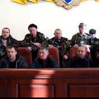 Separātisti pasludina 'Doņeckas Republikas' izveidi; 'Dienvidaustrumu armija' aicina uz cīņu