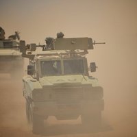 Aculiecinieki: Mali armijas bāzē ierodas ārvalstu bruņotie spēki