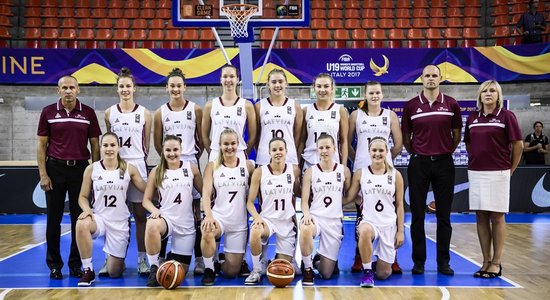 Latvijas U-19 basketbolistes Pasaules kausa izcīņu sāk ar cienījamu zaudējumu spēcīgajai Francijai