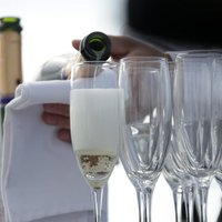 Moёt Hennessy согласилась маркировать свое шампанское "игристым вином" для поставок в Россию