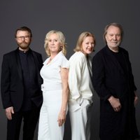Zviedrijas karalis ABBA mūziķiem piešķirs bruņinieku ordeņus