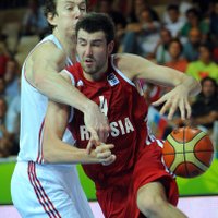 Krievijas basketbolisti pastarīšu duelī uzvar Turciju