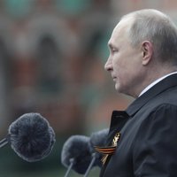 Agresors Putins liek atjaunot staļinistiskās sportistu parādes Sarkanajā laukumā