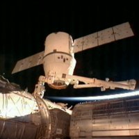 Российские космонавты полетят к МКС на кораблях SpaceX