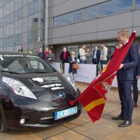 Elektroautomobiļu maratonā Lietuvā uzvar transporta viceministrs