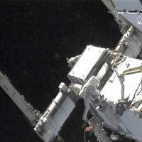 NASA выгоняет астронавтов чинить МКС снаружи